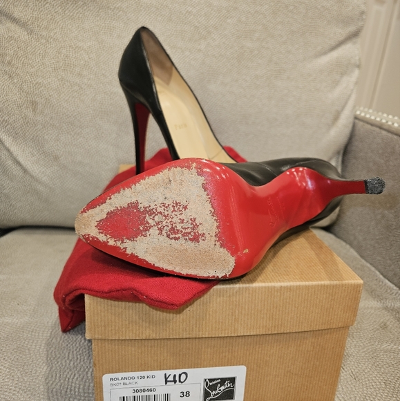 Don't fit anymore. Only wore a handful of times. - Picture 2 of 3